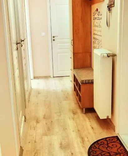 дом анести Apartamento Varna